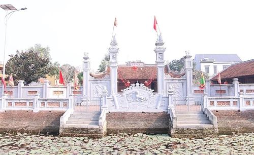 Đền thờ Lê Văn Hưu tại xã Thiệu Trung.