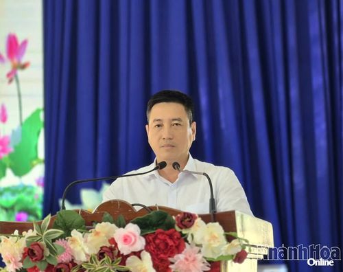 Lãnh đạo UBND xã phát động phong trào thi đua năm 2026.