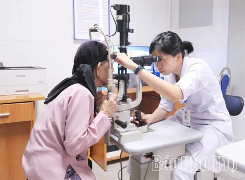 Người dân được kiểm tra sức khỏe, xét nghiệm và tư vấn y khoa khi tham gia đăng ký hiến mô, tạng.