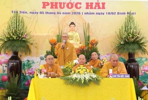 Hòa thượng Thích Châu Quang ban đạo từ