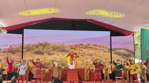 Chương trình nghệ thuật “Anh hùng dân tộc Triệu Thị Trinh - Rạng ngời trang sử vàng dân tộc” khơi dậy lịch sử hào hùng dân tộc. Ảnh: BTC