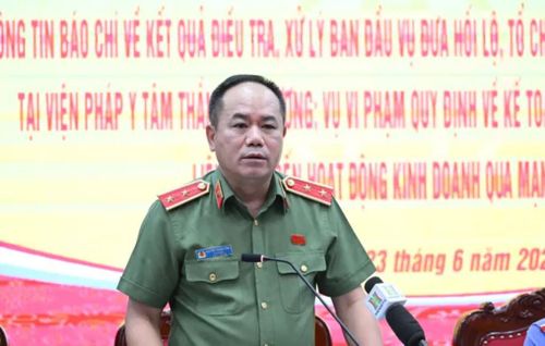 Trung tướng Nguyễn Thanh Tùng, Giám đốc Công an thành phố Hà Nội thông tin đến các cơ quan báo chí. Ảnh: Đỗ Trung