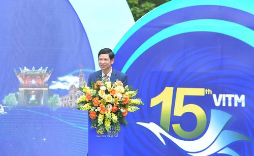 Phát biểu khai mạc, Thứ trưởng Bộ Văn hóa, Thể thao và Du lịch Hồ An Phong tin tưởng, VITM 2026 với nhiều hoạt động phong phú, là cơ hội tốt cho các địa phương, điểm đến và doanh nghiệp du lịch trong nước, quốc tế gặp gỡ, tiếp tục củng cố quan hệ đối tác, giao dịch, kết nối cơ hội kinh doanh, thúc đẩy tăng trưởng, nâng tầm ngành Du lịch theo hướng phát triển xanh, bền vững.