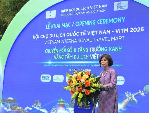 Bà Cao Thị Ngọc Lan, Phó Chủ tịch Thường trực Hiệp hội Du lịch Việt Nam phát biểu.