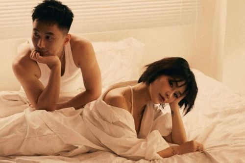Sau khi kết hôn, cuộc sống của hai vợ chồng nhận được nhiều sự quan tâm khi Rhymastic ngày càng nổi bật trong làng nhạc Việt với vai trò rapper, nhà sản xuất và giám khảo các chương trình âm nhạc. Dù vậy, cặp đôi vẫn lựa chọn cách sống khá kín tiếng, không chia sẻ quá nhiều hình ảnh đời thường.