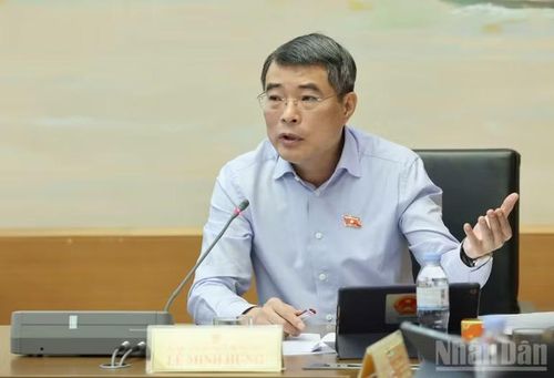 Theo Thủ tướng, nguồn lực đang tồn đọng trong các dự án nếu được khơi thông trở lại sẽ đóng góp lớn cho tăng trưởng (Ảnh: DUY LINH)