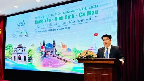 Phó Giám đốc Sở Du lịch Ninh Bình Phạm Duy Phong phát biểu.
