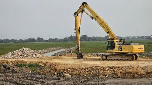 Thi công hạ tầng khu công nghiệp ở Thanh Hóa.
