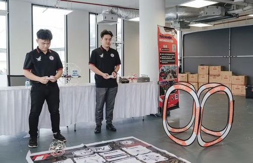 Không gian phòng trải nghiệm công nghệ.