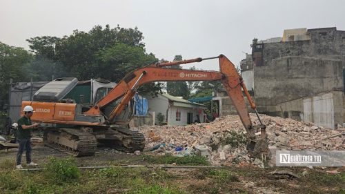 Song song với công tác GPMB, lãnh đạo địa phương đã yêu cầu Ban quản lý dự án chỉ đạo các đơn vị thi công thực hiện nghiêm các biện pháp rào chắn, bảo vệ môi trường và đảm bảo an toàn giao thông tại các khu vực đã nhận bàn giao mặt bằng.