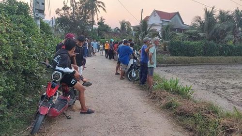 Hiện Công an đã phong tỏa hiện trường để điều tra nguyên nhân vụ việc