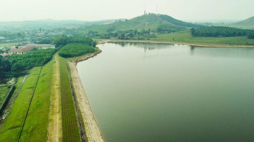 Toàn bộ dự án có diện tích khoảng 337 ha, trong đó phần lớn diện tích dành cho cây xanh và mặt nước. Sự phân bổ này nhằm giữ lại tối đa cảnh quan tự nhiên – yếu tố được xem là “linh hồn” của khu du lịch trong tương lai.