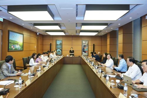 Toàn cảnh phiên thảo luận.