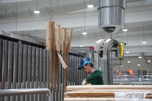 Hoạt động sản xuất của doanh nghiệp đóng góp quan trọng vào tăng trưởng chung của thành phố