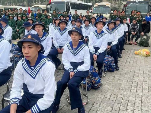 Bằng bản lĩnh của chàng thanh niên nơi xứ biển, Hiểu nén đau thương nén đau thương tiếp tục hành trình trọn vẹn với Tổ quốc