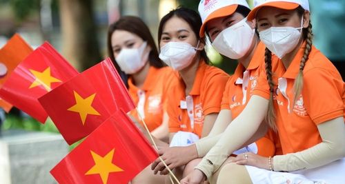 Người lao động phấn khởi khi kỳ nghỉ lễ được kéo dài