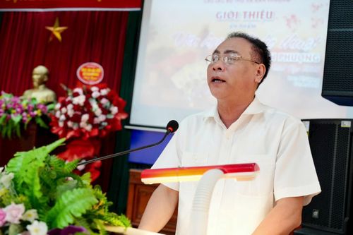Bí thư Đảng ủy, Chủ tịch HĐND xã Đan Phượng Nguyễn Gia Hiển phát biểu tại sự kiện. Ảnh: Nga Nguyễn