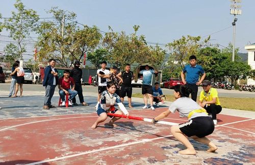 Thi đấu môn đẩy gậy