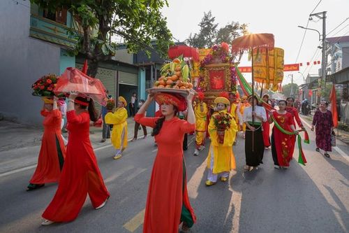 Nghi thức dâng lễ, tưởng niệm Tướng quân Hoàng Công Chất được tổ chức trang nghiêm tại Khu di tích Thành Bản Phủ