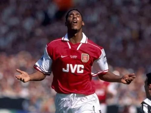 Nicolas Anelka: Vô địch Ngoại hạng Anh cùng Arsenal ở mùa 1997-1998, trước khi lên ngôi thêm một lần nữa trong màu áo Chelsea vào năm 2010.