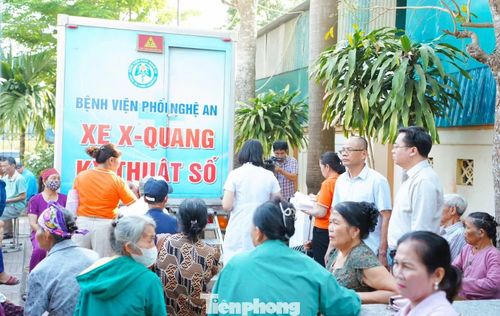 Đây cũng là hoạt động thiết thực hưởng ứng Ngày Sức khỏe toàn dân năm 2026, đồng thời góp phần cụ thể hóa Nghị quyết số 72 của Bộ Chính trị về đẩy mạnh khám sàng lọc chủ động gắn với khám sức khỏe định kỳ, nâng cao hiệu quả công tác bảo vệ, chăm sóc và nâng cao sức khỏe nhân dân.