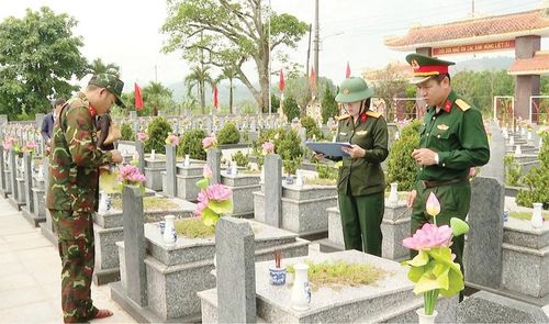 Công tác kiểm đếm phục vụ lấy mẫu ADN tìm danh tính liệt sĩ tại Nghĩa trang liệt sĩ thành phố Huế 