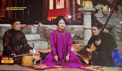 Hát ca trù ở làng Thụy Khuê. Ảnh: Viết Thành