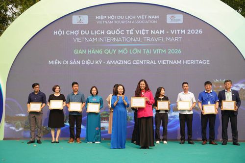BTC vinh danh đơn vị, cá nhân xuất sắc, tiêu biểu năm 2025