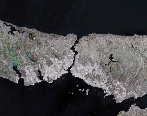 Ảnh vệ tinh chụp Eo biển Bosphorus, Thổ Nhĩ Kỳ. Ảnh: Cơ quan Vũ trụ Châu Âu.