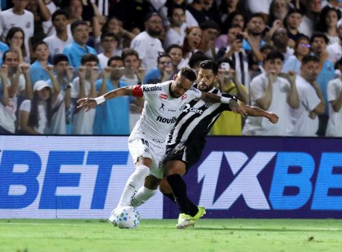 Neymar tái xuất, mở lại cánh cửa World Cup.