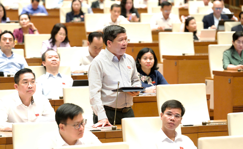 Đại biểu Tạ Văn Hạ (đoàn TP Đà Nẵng) cho ý kiến về dự án Luật Thủ đô (sửa đổi).