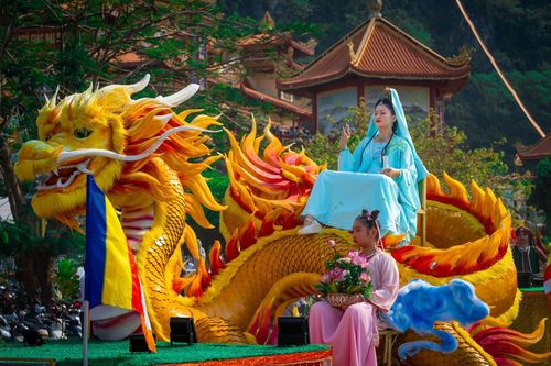 Lễ vía mang ý nghĩa tôn vinh Đức Bồ Tát Quán Thế Âm, biểu tượng tối thượng của lòng từ bi, cứu khổ, cứu nạn, phổ độ chúng sinh.