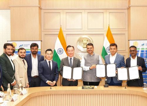 Lãnh đạo Tập đoàn Vingroup ký kết Biên bản ghi nhớ (MOU) với Chính quyền bang Maharashtra. Ảnh: VIC