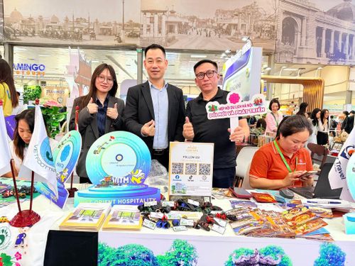 Các doanh nghiệp du lịch giới thiệu nhiều sản phẩm du lịch hấp dẫn tại VITM 2026. Ảnh: V.Q
