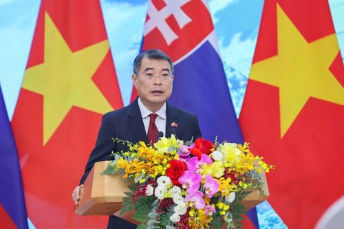 Thủ tướng Lê Minh Hưng phát biểu tại cuộc họp báo. (Ảnh: Như Ý)