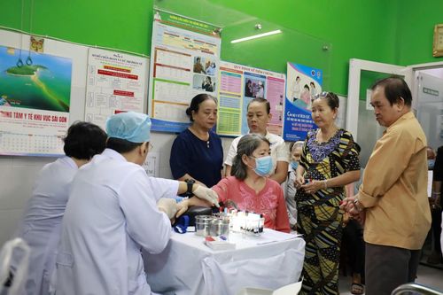 TP.HCM tổ chức khám sức khỏe miễn phí cho người dân.