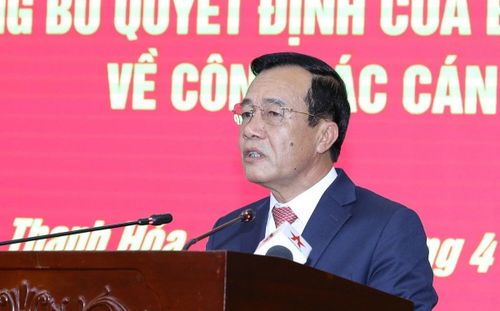 Bí thư Tỉnh ủy Lê Đức Thái phát biểu nhận nhiệm vụ. Ảnh: CTV