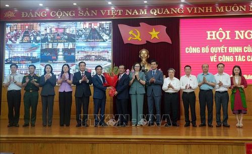 Đoàn đại biểu Quốc hội tỉnh Thanh Hóa chúc mừng Thượng tướng Lê Đức Thái, Ủy viên Trung ương Đảng, Bí thư Tỉnh ủy Thanh Hóa nhiệm kỳ 2025-2030. Ảnh: Việt Hoàng/TTXVN