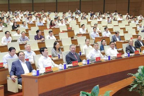 Tổng Bí thư, Chủ tịch nước Tô Lâm và các đồng chí lãnh đạo, nguyên lãnh đạo Đảng, Nhà nước dự hội nghị tại điểm cầu Trung ương.