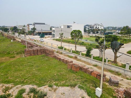 Thông báo số 66/TB-UBND của UBND tỉnh Thanh Hóa nêu rõ, nguyên nhân dự án bị thu hồi là do vi phạm quy định về đất đai (khoản 6, khoản 8, điều 81 Luật Đất đai năm 2024) và sử dụng không hiệu quả. Ảnh: Đình Minh