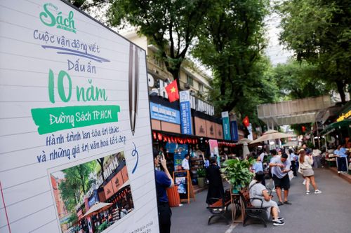  Đường sách TP.HCM hoạt động từ đầu năm 2016 đến nay, được xem là một thiết chế văn hóa đọc quan trọng. Ảnh: Phương Lâm. 