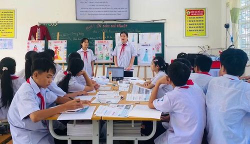 Một tiết học tại Trường PTDT nội trú Bình Liêu (xã Bình Liêu).
