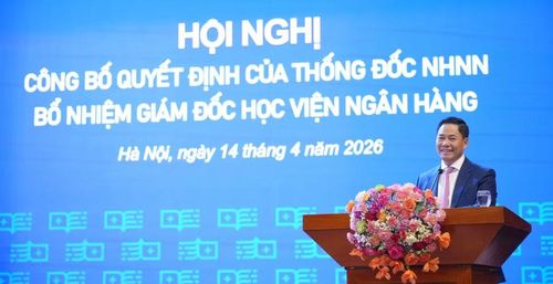 PGS.TS. Bùi Hữu Toàn - Bí thư Đảng ủy, Giám đốc Học viện Ngân hàng phát biểu tại Hội nghị.