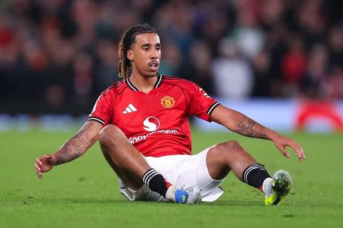 Trung vệ Leny Yoro sẽ phải gánh trọng trách lớn khi Man Utd làm khách Chelsea vào cuối tuần này.