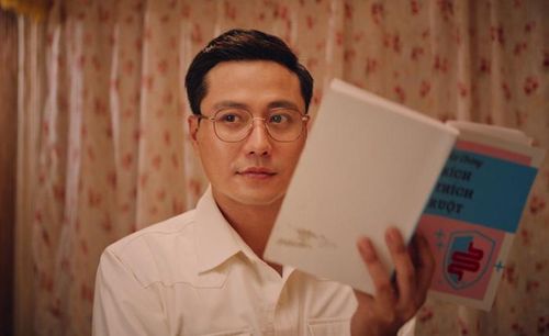 Vai bác sĩ Hải trong Hẹn em ngày nhật thực