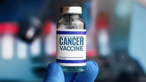 Oncorna là vaccine cá nhân hóa thứ hai được cơ quan Y tế và Sinh học Liên bang Nga. Ảnh: Dailynewsegypt.