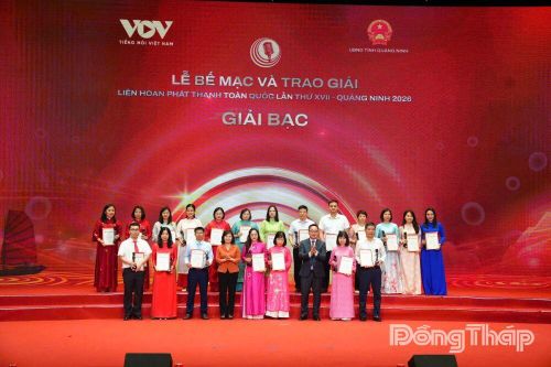 Các tác giả đạt Giải Bạc thể loại chương trình phát thanh chuyên đề.