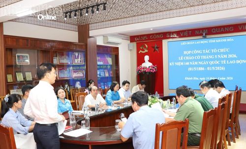 Quang cảnh cuộc họp.