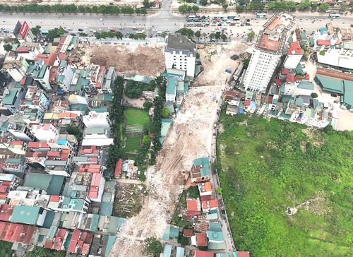 Luật sư đề xuất, cần làm tốt công tác quy hoạch, thu hồi GPMB triệt để, tránh phát sinh nhà siêu mỏng, siêu méo hình thành.