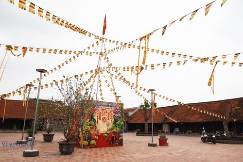 Chùa Trăm Gian tọa lạc tại thôn An Đông, xã An Phú, thành phố Hải Phòng. Chùa có kiến trúc kiểu chữ Đinh (丁), đến nay đã được trùng tu nhiều lần. Ảnh: Phùng Nguyện.